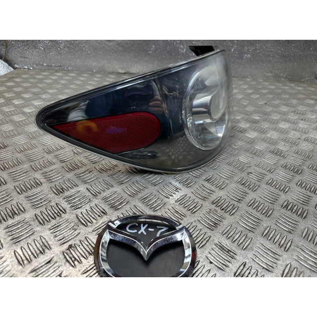 Фонарь правый Mazda CX-7 (2006-2012) E22151150B