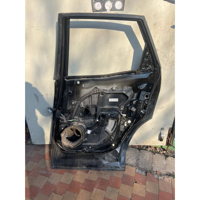 Дверь задняя правая Mazda CX-7 (06-12) EGY17202XL EGY17202XN *ньюанс