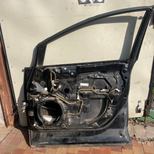 Дверь передняя правая Mazda CX-7 (06-12) EGY15802XP EGY15802XT