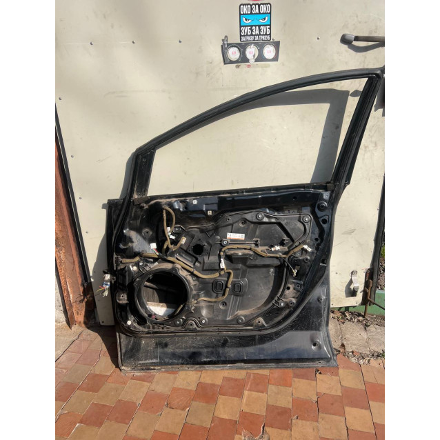 Дверь передняя правая Mazda CX-7 (06-12) EGY15802XP EGY15802XT