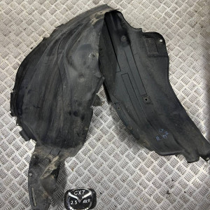 Подкрылок передний правый Mazda CX-7 (2006-2012) EG2156131A