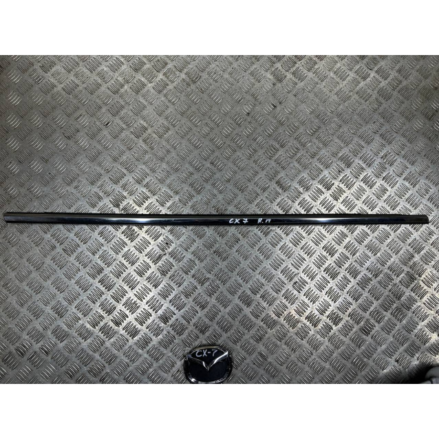 Молдинг стекла двери задний Mazda CX-7 (2006-2012) EG2150670G