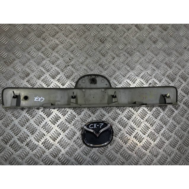 Накладка двери багажника декоративная Mazda CX-7 (2006-2012) EG2450810E