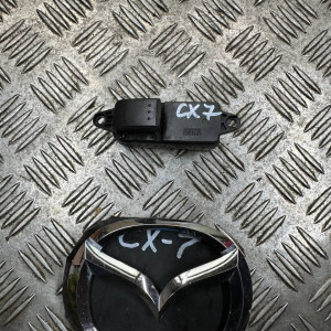 Кнопка стеклоподъемника одиночная Mazda CX-7 (2006-2012) EH1466380