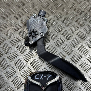 Педаль газа Mazda CX-7 (2006-2012) EG2141600A