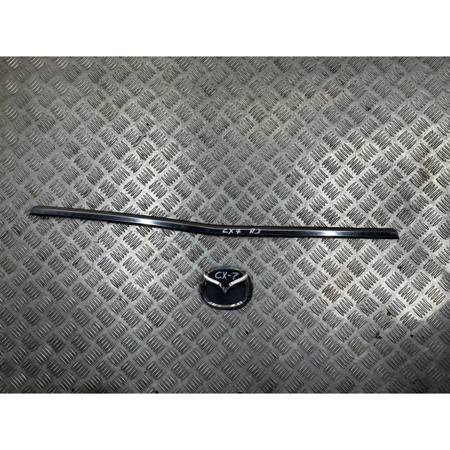 Молдинг стекла двери задний Mazda CX-7 (2006-2012) EG2150670G EG2150670H EG2150660H EG2150660G