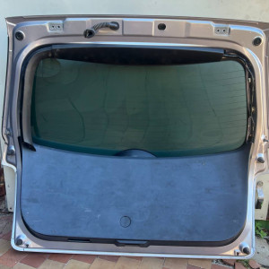 Крышка багажника со стеклом Mazda CX-7 (2006-2012) EGY56202XB