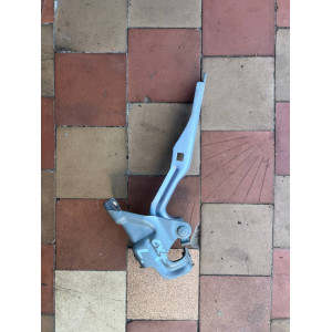 Петля капота ліва Mazda CX-7 (2006-2012) EG2152420B EG2152420C