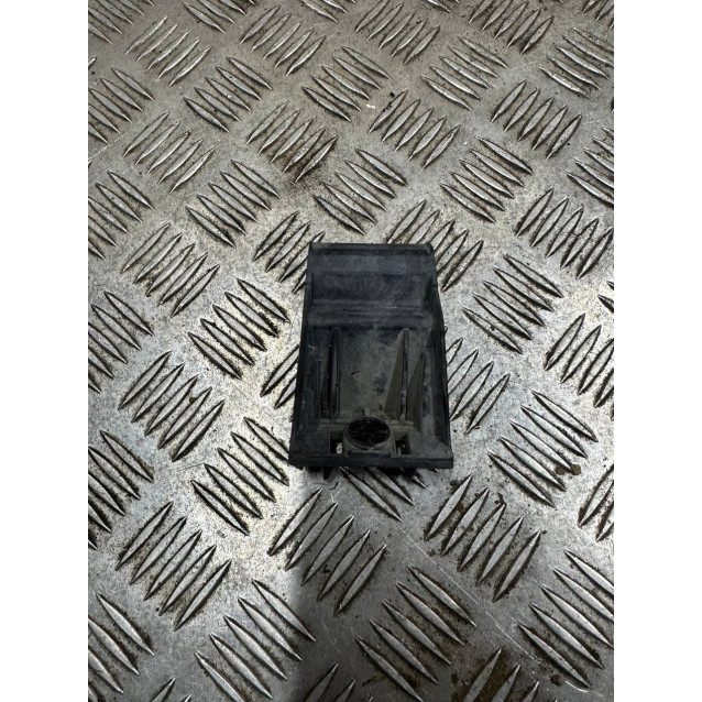 Кронштейн (направляющая) переднего бампера Mazda CX-7 (2006-2012) EG2150151B