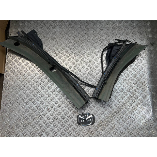 Жабо пластик панель під лобове скло (двірники) Mazda CX-7 (2006-2012) EG21507S0J  EG21507R0J