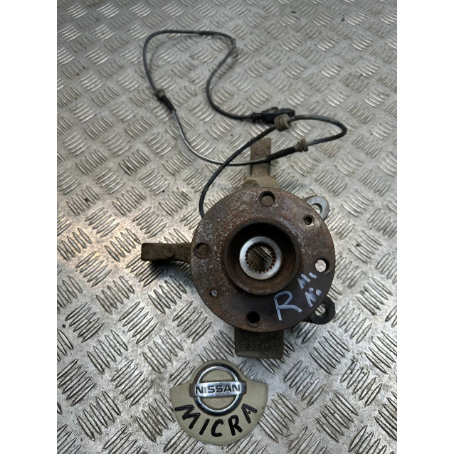 Кулак поворотный правый Nissan Micra (K12) (2002-2011) 40014AX600