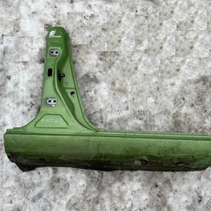 Стойка кузова правая средняя с порогом Nissan Micra (K12) (2002-2011) 