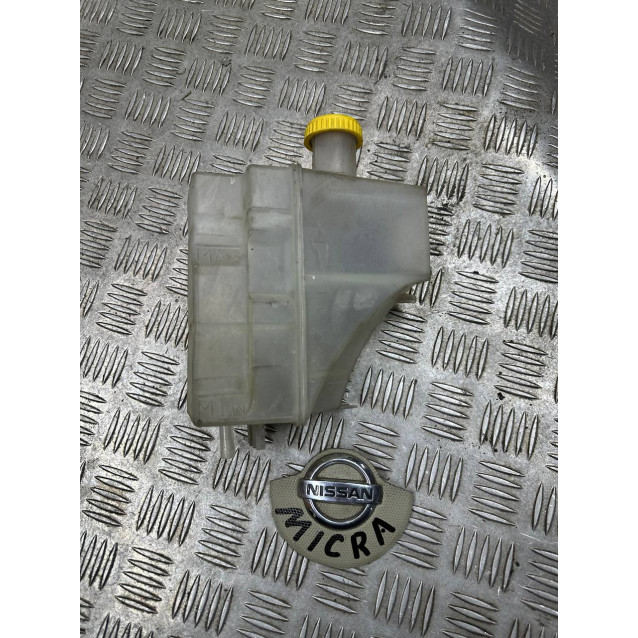 Бачок омывателя ветрового стекла Nissan Micra K12 (2002-2011) 28910BC30A