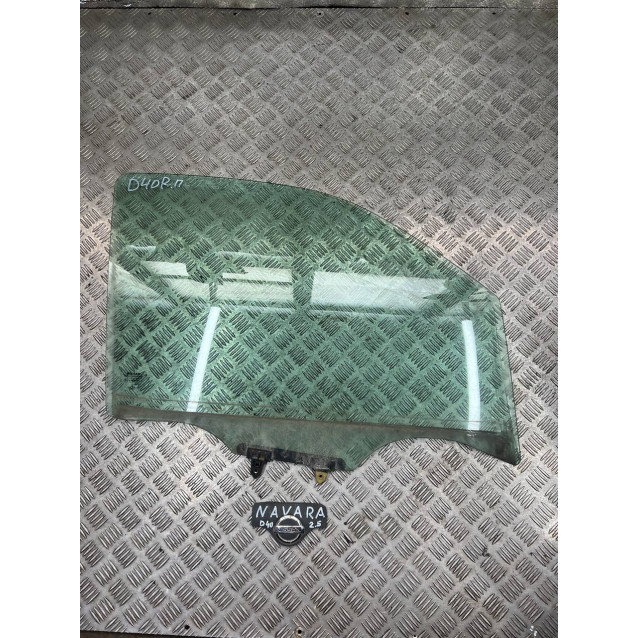 Стекло двери переднее правое Nissan Navara D40 (2005-2013) 80300EB310