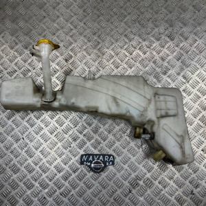 Бачок омывателя лобового стекла Nissan Navara D40 (2005-2013) 28910EB520 