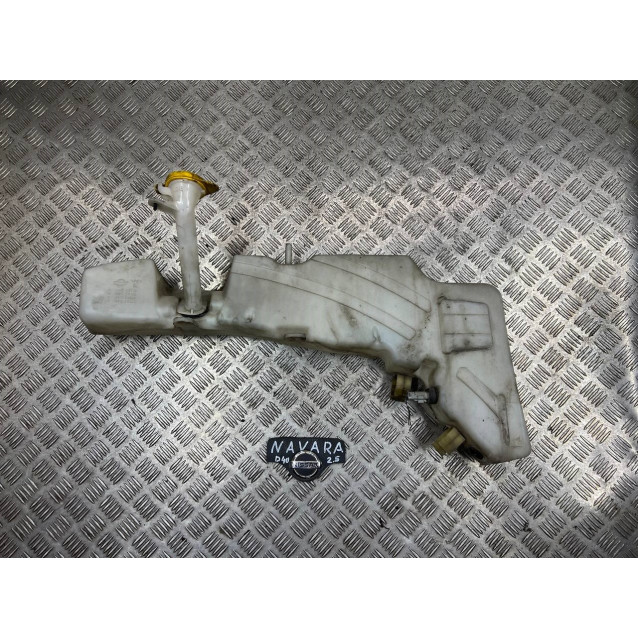 Бачок омывателя лобового стекла Nissan Navara D40 (2005-2013) 28910EB520 