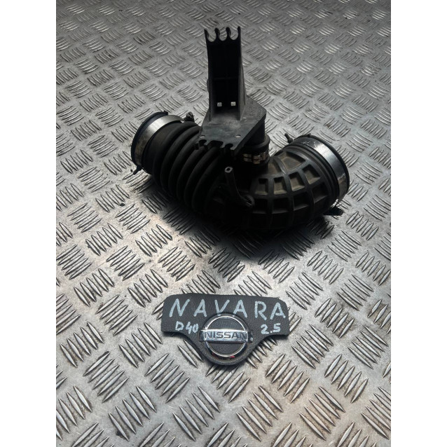 Патрубок повітряного фільтра Nissan Navara D40 (-2010) 2,5 TDI 16578EC00A