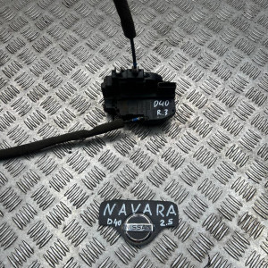 Замок двери задний правый Nissan Navara D40 (2005-2013) 82500EB324 