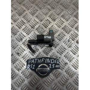 Моторчик насос омывателя стекла Nissan Navara D40 (2005-2013) 28920EB300