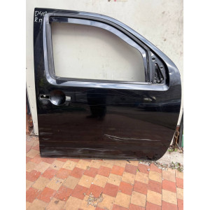 Дверь передняя правая Nissan Navara  D40 (2005-2013) 80100EB330