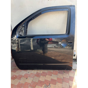 Дверь передняя левая Nissan Navara  D40 (2005-2013) 80101EB330 H01015X0MB