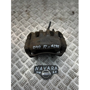 Супорт передній правий Nissan Navara D40 (2005-2013) 41001EB30A