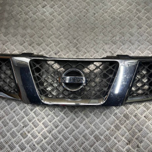 Рещітка радіатора Nissan Navara D40 Pathfinder (2006-2014) 62310EB400