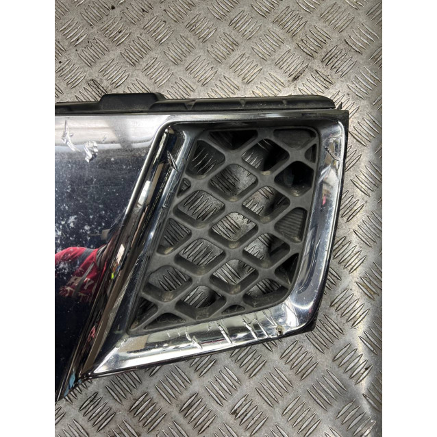 Рещітка радіатора Nissan Navara D40 Pathfinder (2006-2014) 62310EB400