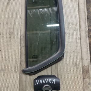 Стекло двери заднее левое(форточка) Nissan Navara D40 (2005-2013) 82263EB320