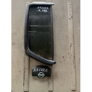 Стекло двери заднее правое(форточка) Nissan Navara D40 (2005-2013) 82262EB320