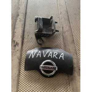 Петля двери задней левой верх Nissan Navara D40 (2005-2013) 82401EA00A