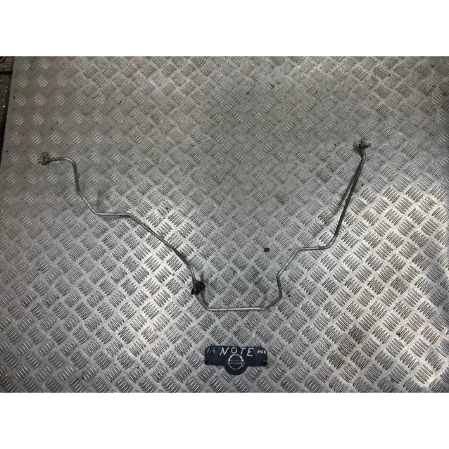 Трубка кондиционера высокого давления тонкая Nissan Note E11 1.4 (06-13) 92440AX803