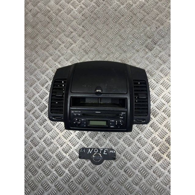 Бардачок центральный с автомагнитолой Nissan Note E11(2006-2013) 28185BH00A 68261BH05A