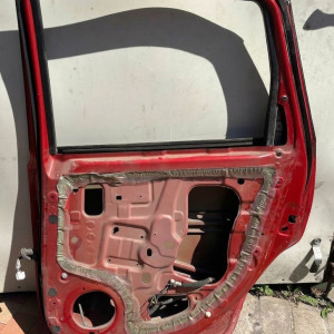 Дверь задняя правая Nissan Note E11 (2006-2013) H21529U0M0