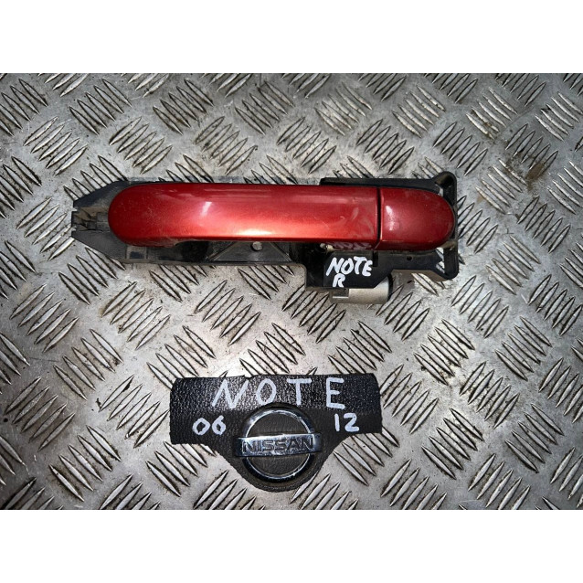Ручка двери наружная правая передняя Nissan Note E11 (2006-2013) 80610AX622
