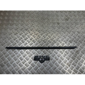 Молдинг стекла двери левый задний Nissan Note E11(2006-2013) 828219U000