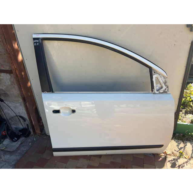 Дверь передняя правая Nissan Note E11 (06-13) H01529U0M0