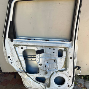 Дверь задняя левая Nissan Note E11 (2006-2013) H21539U0M0 *нюанс