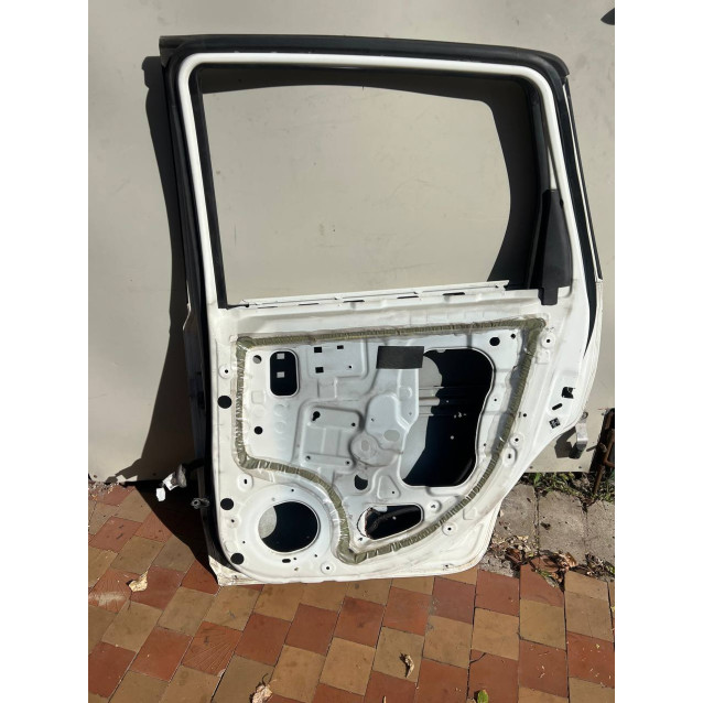 Дверь задняя правая Nissan Note E11 (2006-2013) H21529U0M0