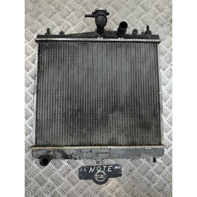 Радиатор охлаждения (основной) Nissan Note E11 (2006-2013) 1.4 МКПП 21410AX600