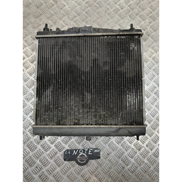 Радиатор охлаждения (основной) Nissan Note E11 (2006-2013) 1.4 МКПП 21410AX600