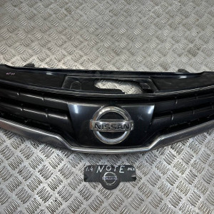 Рещітка радіатора Nissan Note E11(2006-2013) 62310BH00H
