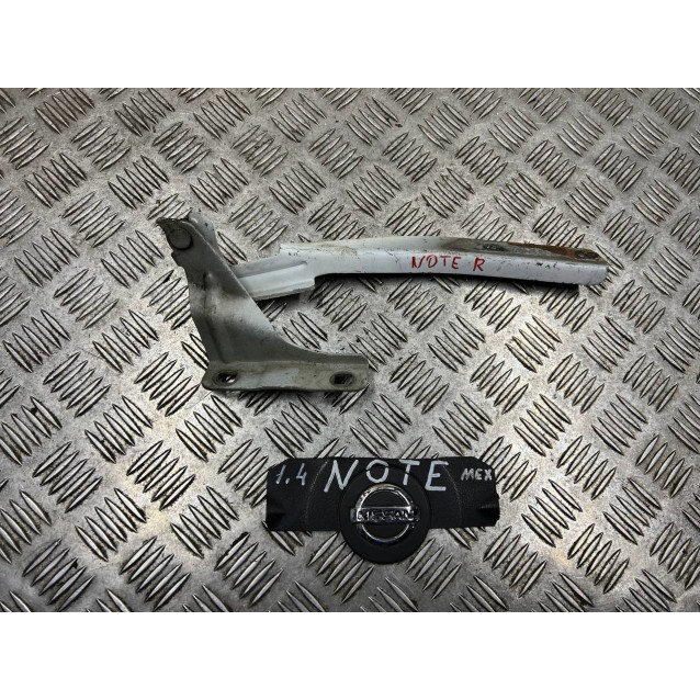 Петля капота Nissan Note E11(2006-2013) 654011U600 654001U600