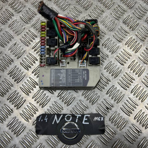 Блок предохранителей двигателя Nissan Note E11(2006-2013) 284B7AX61A 284B7AX61A