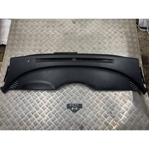 Панель кансоль торпедо салона  Nissan Note (E11) (2006-2013) 681019U11B