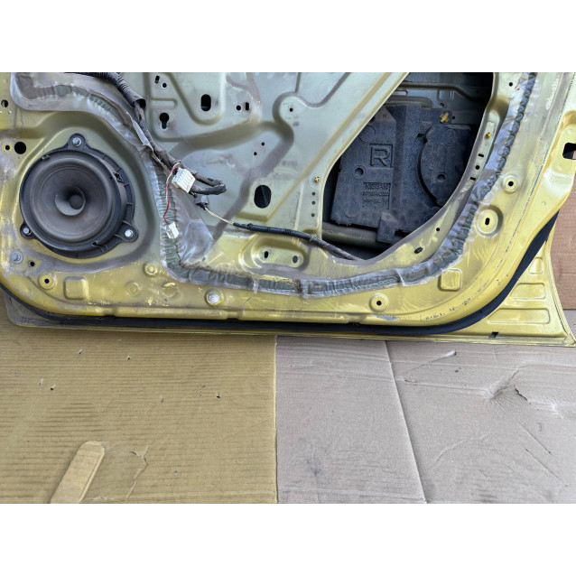 Дверь передняя правая Nissan Note E11 (2006-2013) H01009U0M0