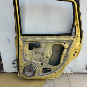 Дверь задняя правая Nissan Note E11 (06-13) H21009U0M0