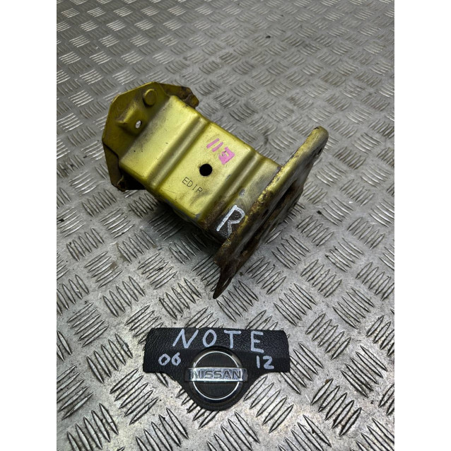 Кронштейн усилитель бампера переднего правый Nissan Note E11(2006-2013) 751159U00A
