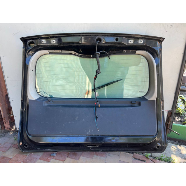 Крышка багажника со стеклом Nissan Note E11(2006-2013) K01009U0MA