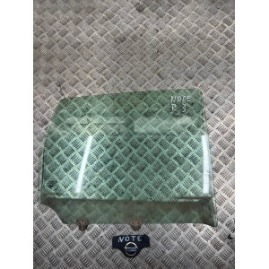 Стекло двери заднее правое Nissan Note (E11)(2006-2013) 823009U000